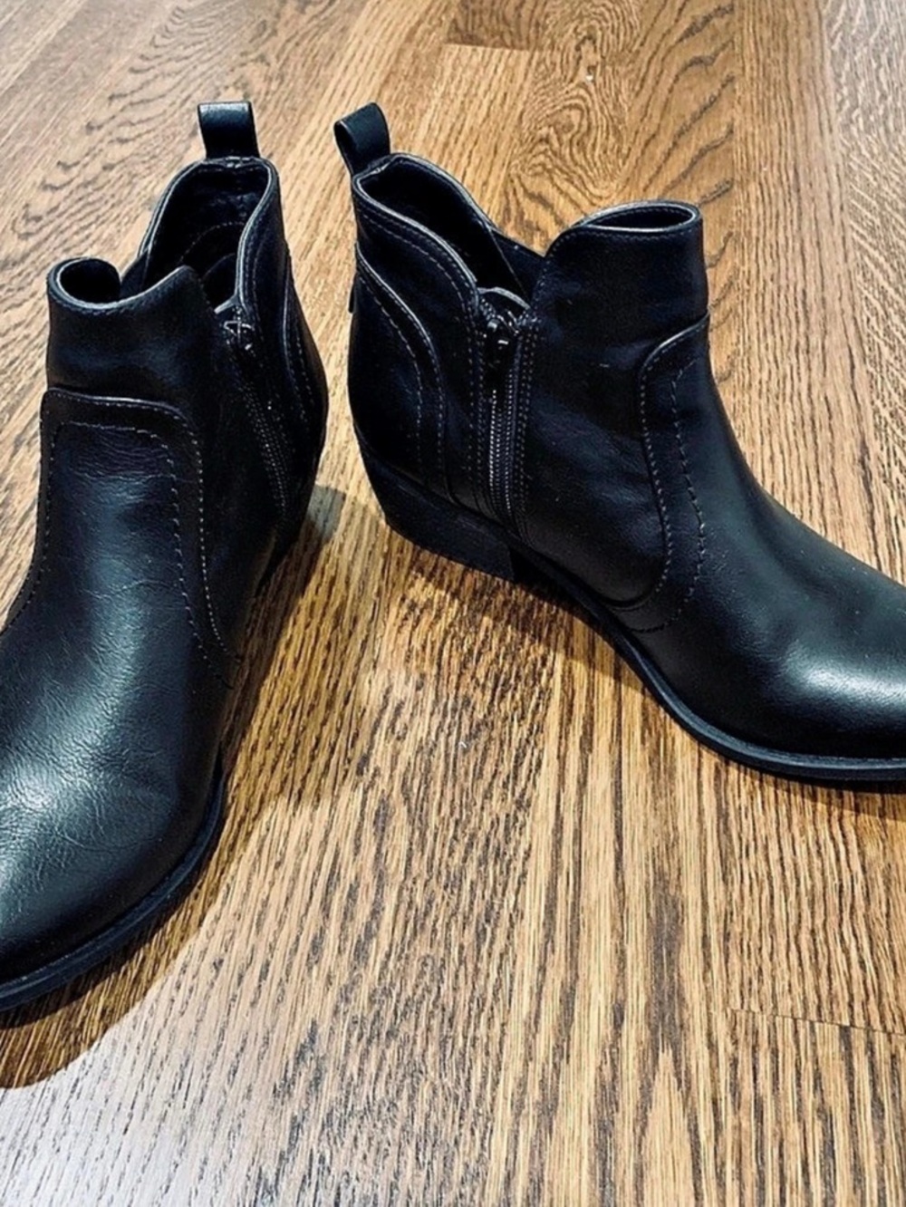 Guess Black Ankle Boots US 6M